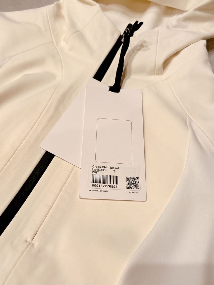 ルルレモン Cross Chill Jacket RepelShell パーカー