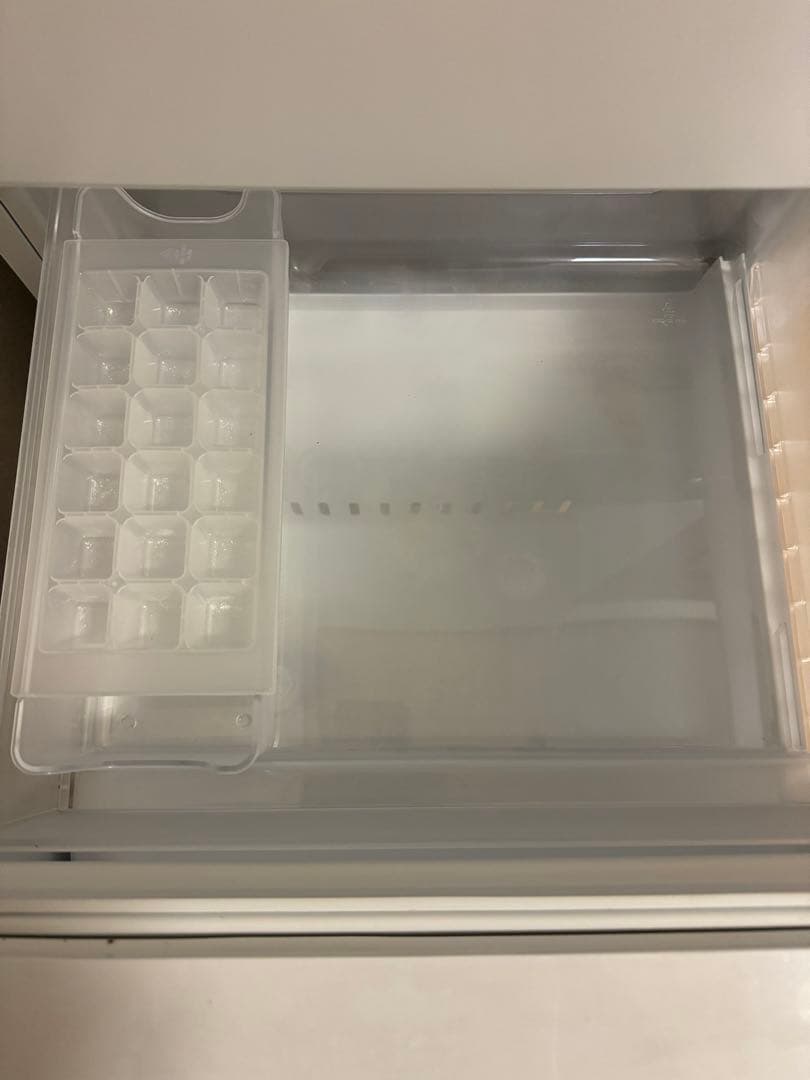 極美品 ノンフロン冷凍冷蔵庫 【YRZ-F15J】