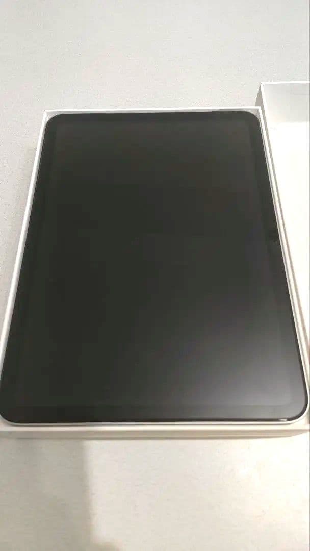 iPad 11インチ　A16 　128GB シルバー　第11世代