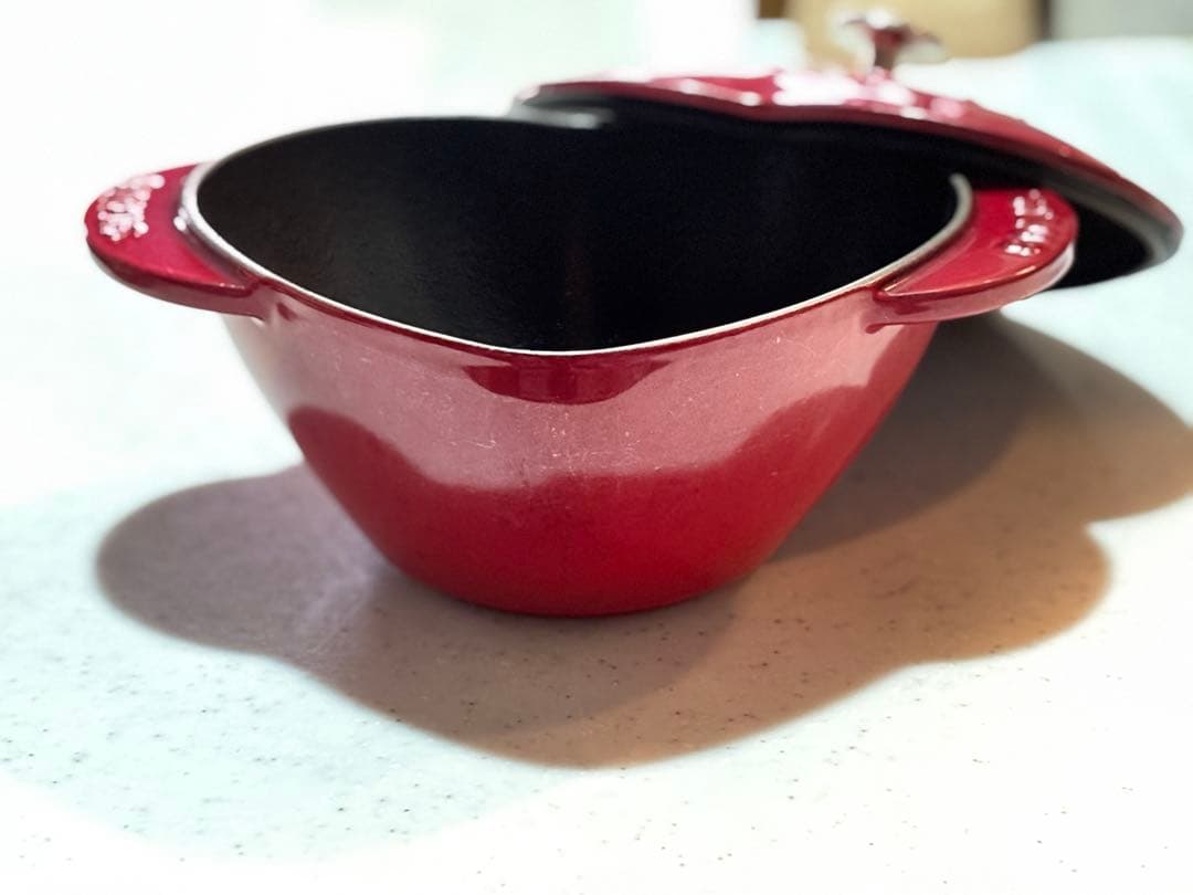 【廃盤・希少】 STAUB ハート型 両手鍋 赤