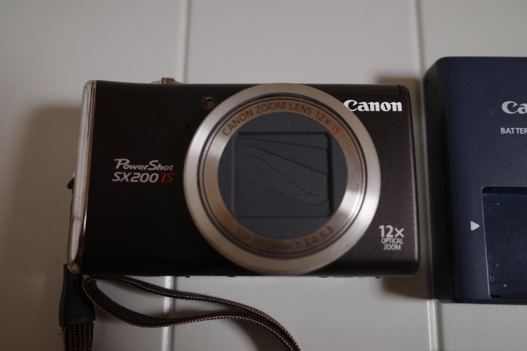 キヤノン　Canon　PowerShot　SX200 IS　バッテリー、充電器付