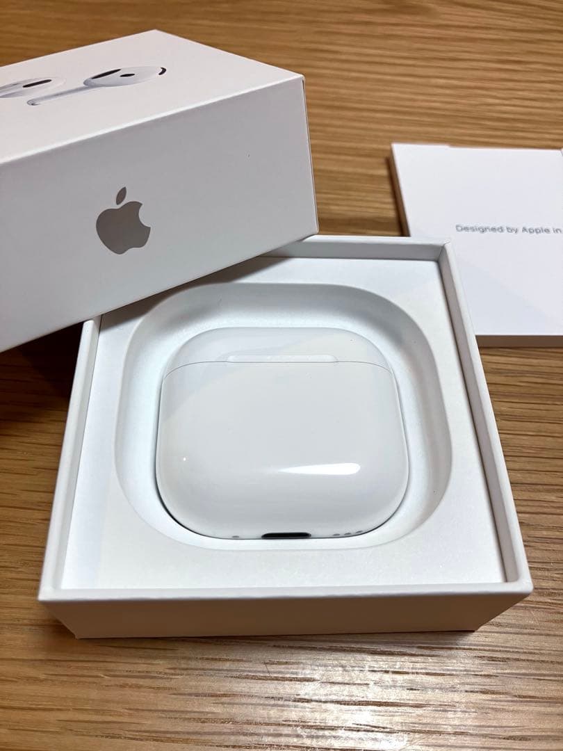 AirPods 4 ノイキャンモデル 保証残り有　本革ケース付き　12/3日購入