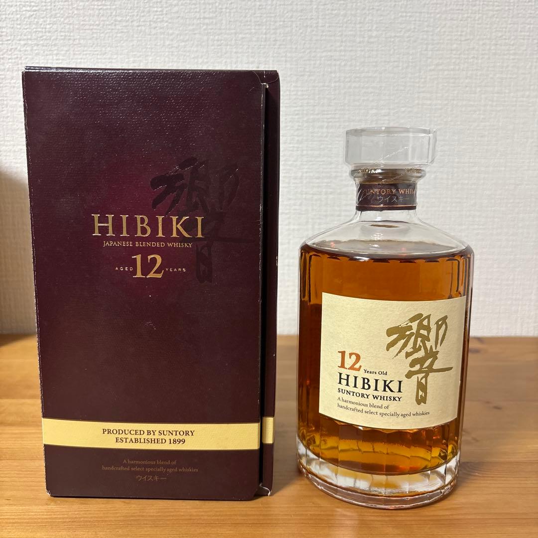 サントリーウイスキー　響12年　700ml 箱付き　未開栓