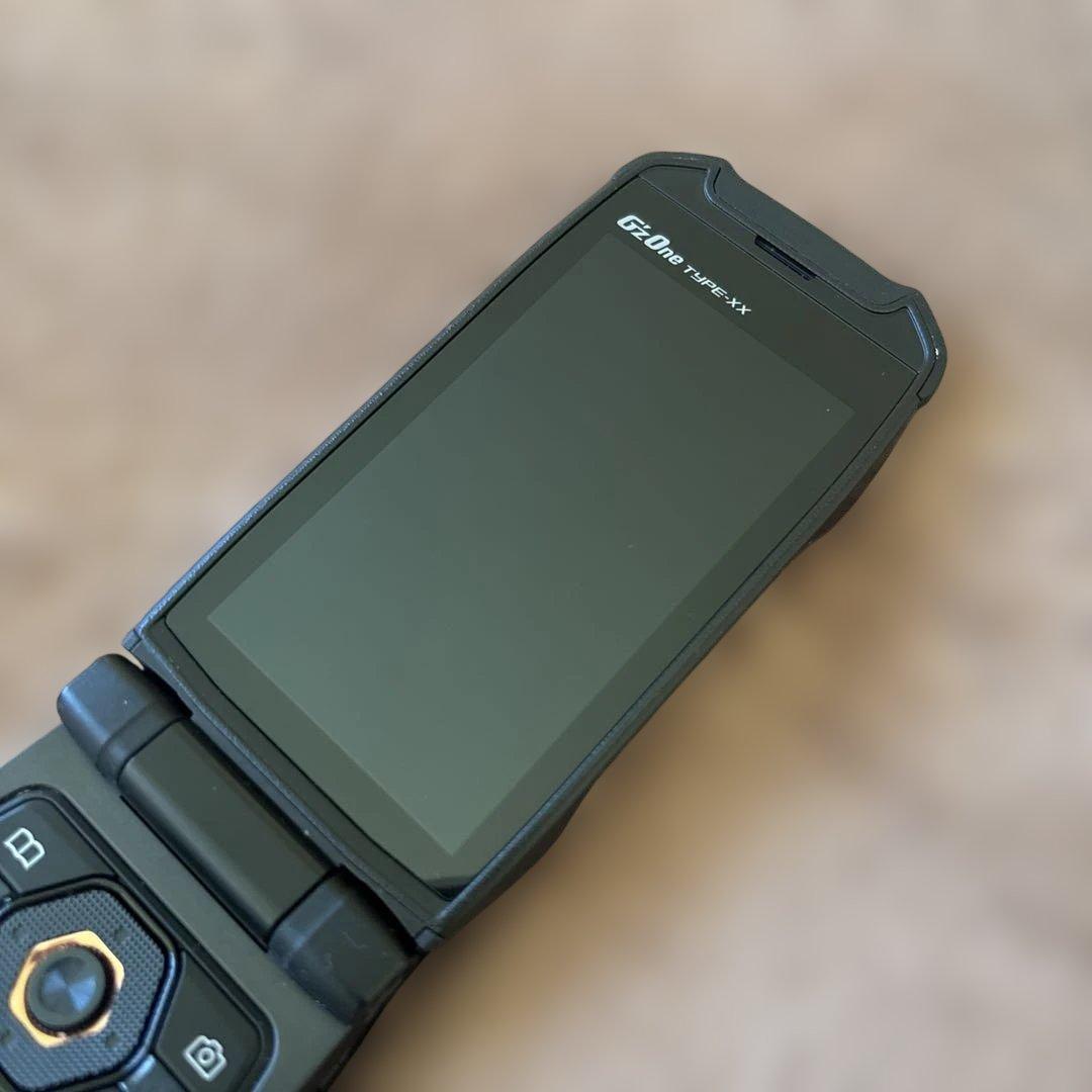 au G'zOne TYPE-XX KYY31 ブラック SIMロック解除済み