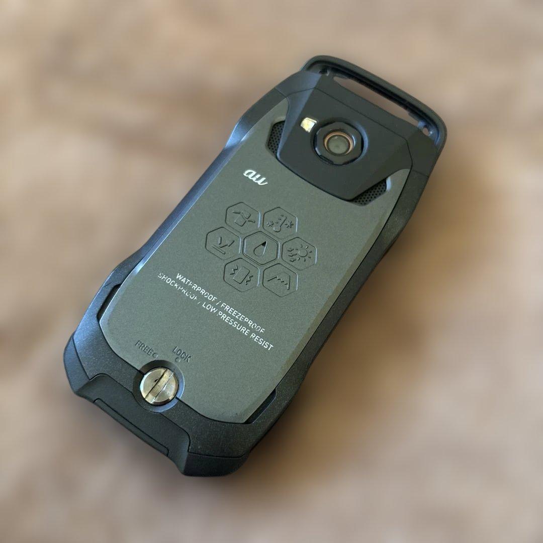 au G'zOne TYPE-XX KYY31 ブラック SIMロック解除済み