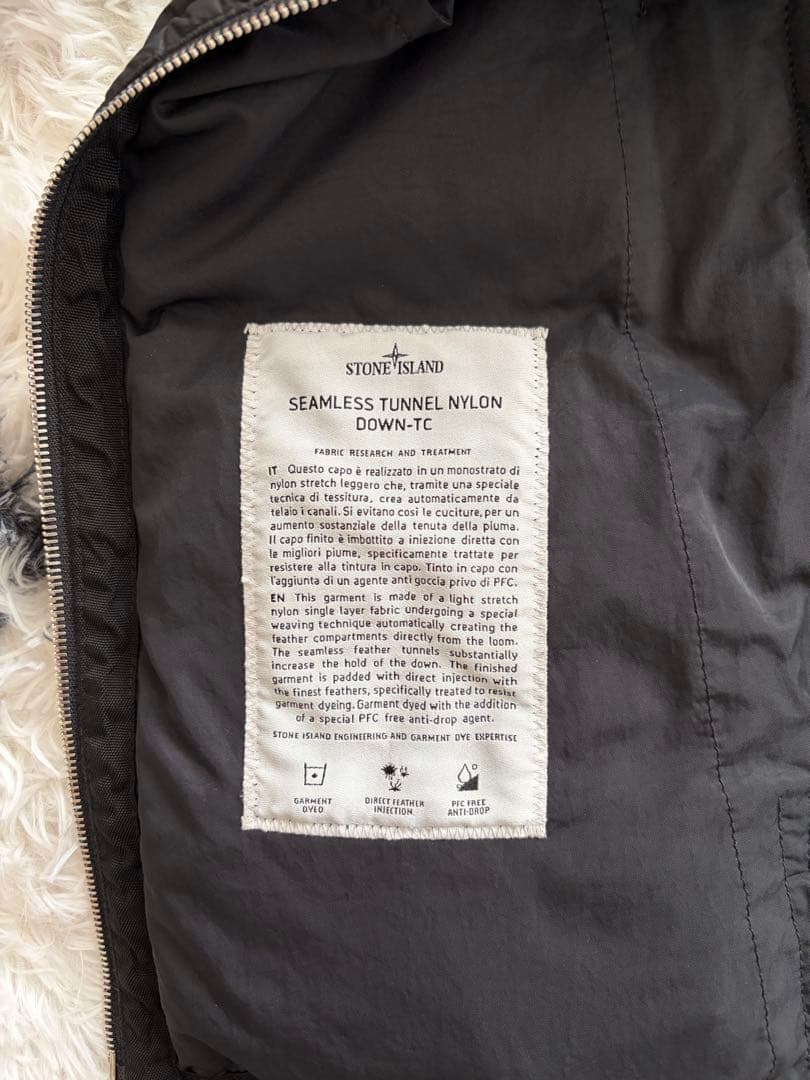 ジャケット・アウター STONE  SEAMLESS TUNNEL NYLON DOWN
