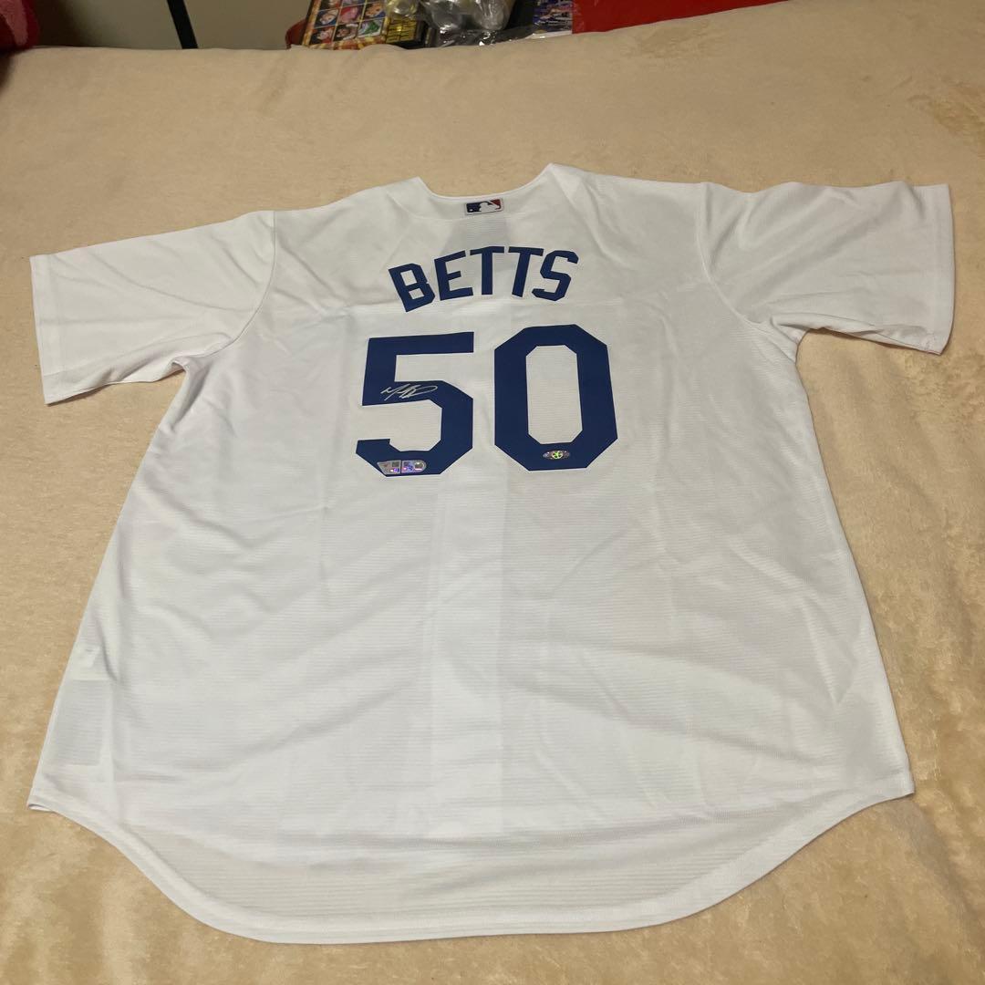 ロサンゼルスドジャース ムーキーベッツサイン入りユニフォーム 【直筆サイン】