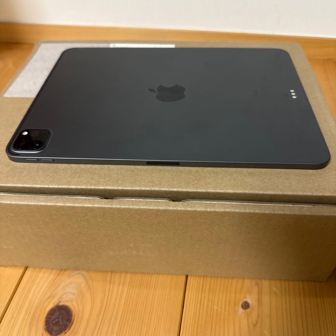 iPadPro11インチ第3世代 128GB Wi-Fiモデル保護ケース付