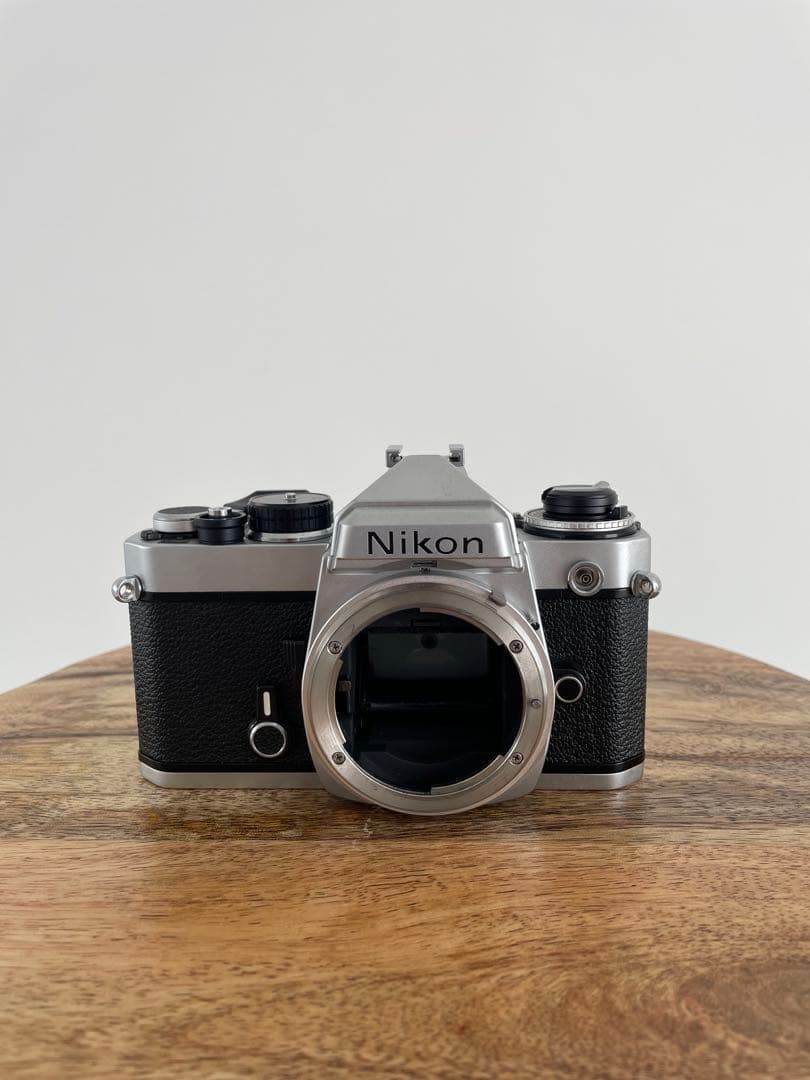 r*y様 Nikon FE 美品