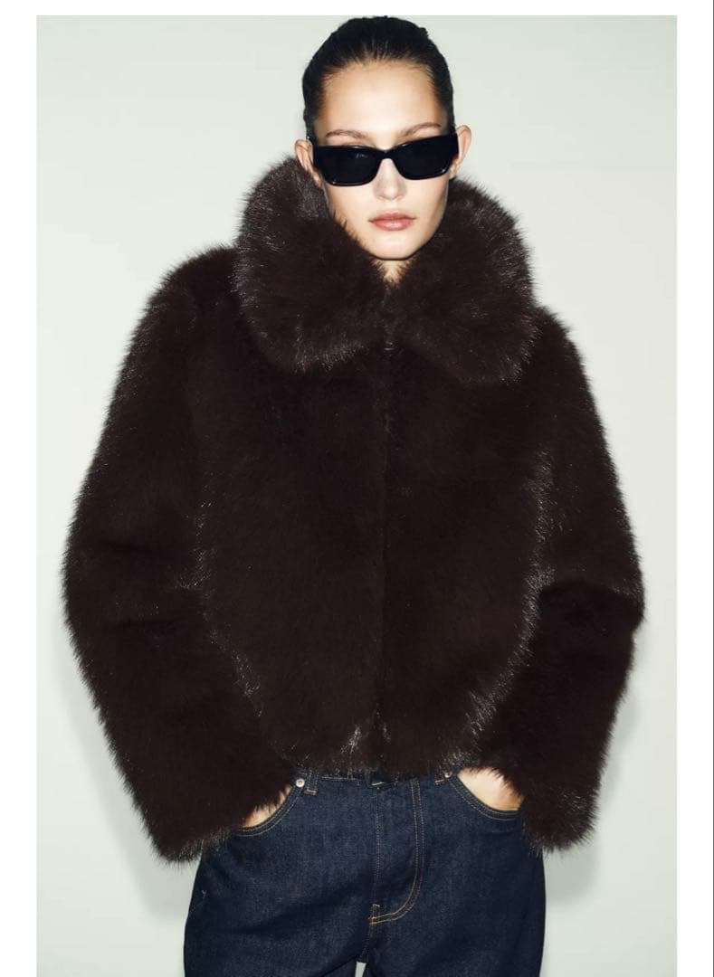 ZARAフェイクファーラペルショートコート