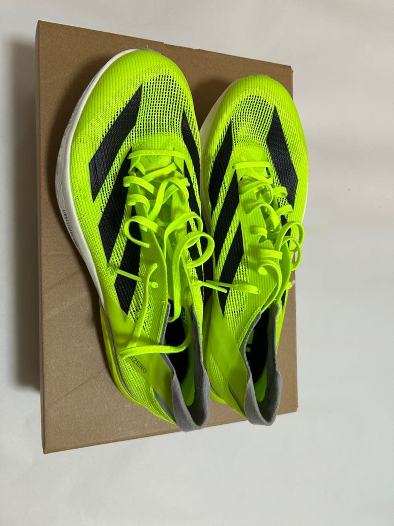 アディダス　アバンチ