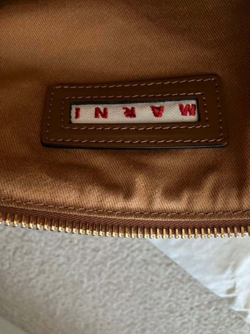 美品✨MARNI✨マルニ　ラフィア ロゴ ロープ　タッセル★かごショルダーバッグ