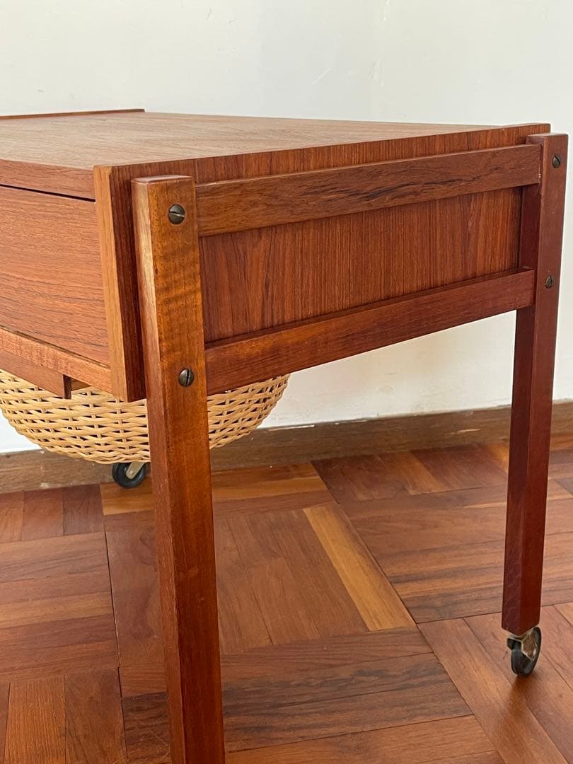 北欧 デンマーク ヴィンテージ チーク オイルフィニッシュ ソーイング ワゴン