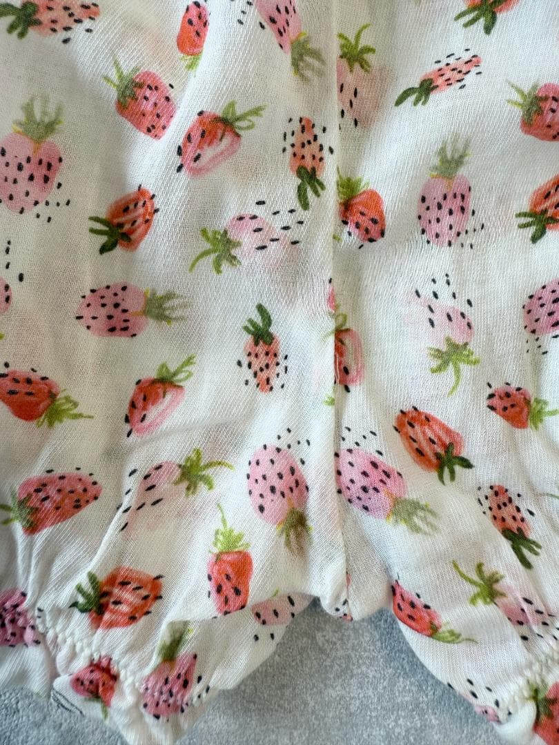 【GUCCI】グッチ ベビー ロンパース いちご柄 9-12M 箱付き