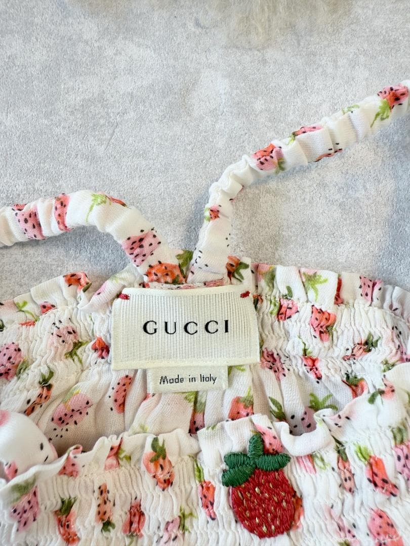 【GUCCI】グッチ ベビー ロンパース いちご柄 9-12M 箱付き
