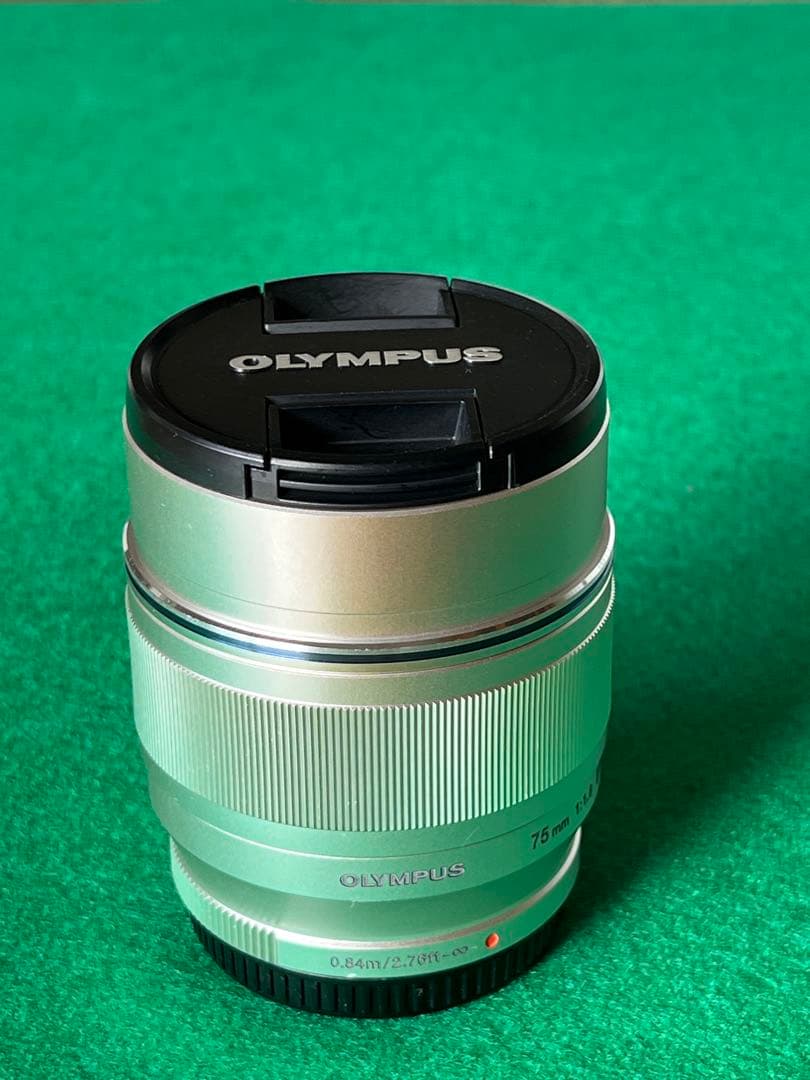 OLYMPUS 75mm f1.8単焦点レンズ