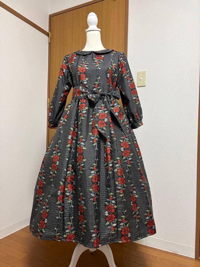 着物リメイク♪ 大島紬　ふんわりワンピース　花模様　MーL 総裏地付き♪