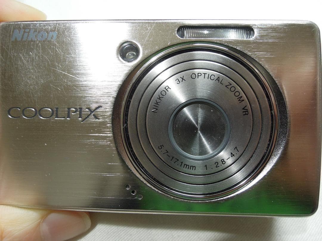 Nikon デジタルカメラ COOLPIX (クールピクス) S510シルバー