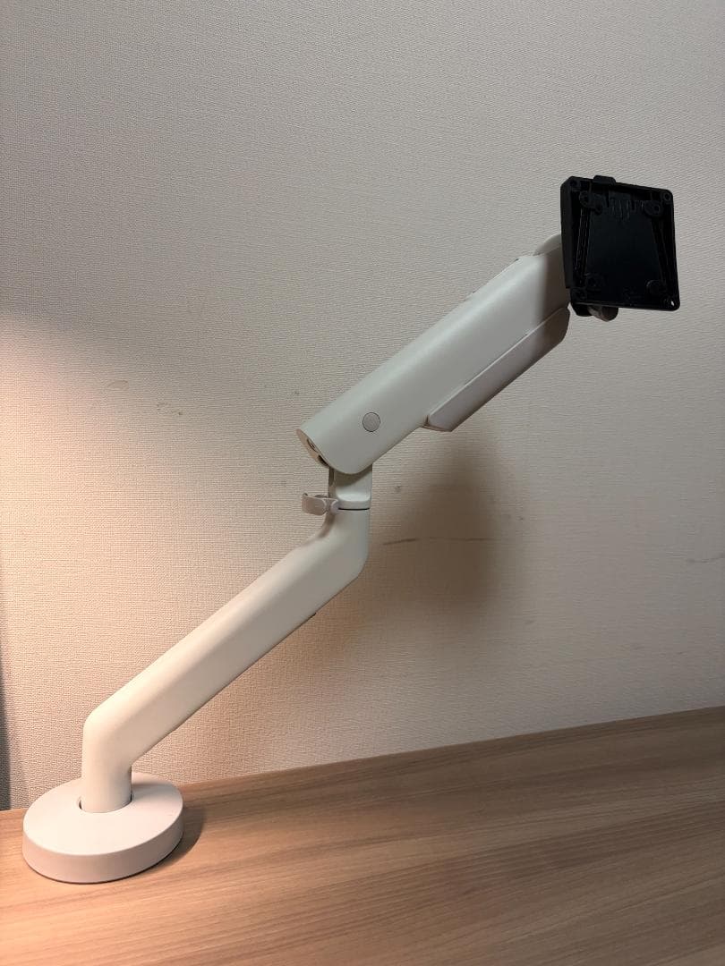 ハーマンミラー Flo X モニターアーム