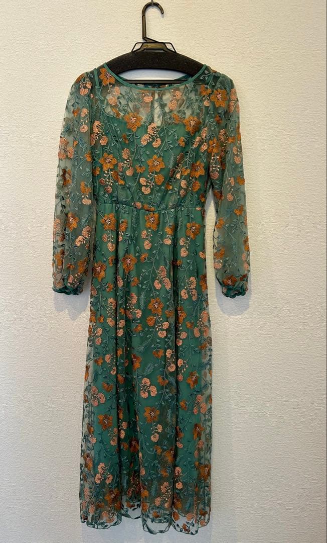 Kastaneオケージョンワンピース