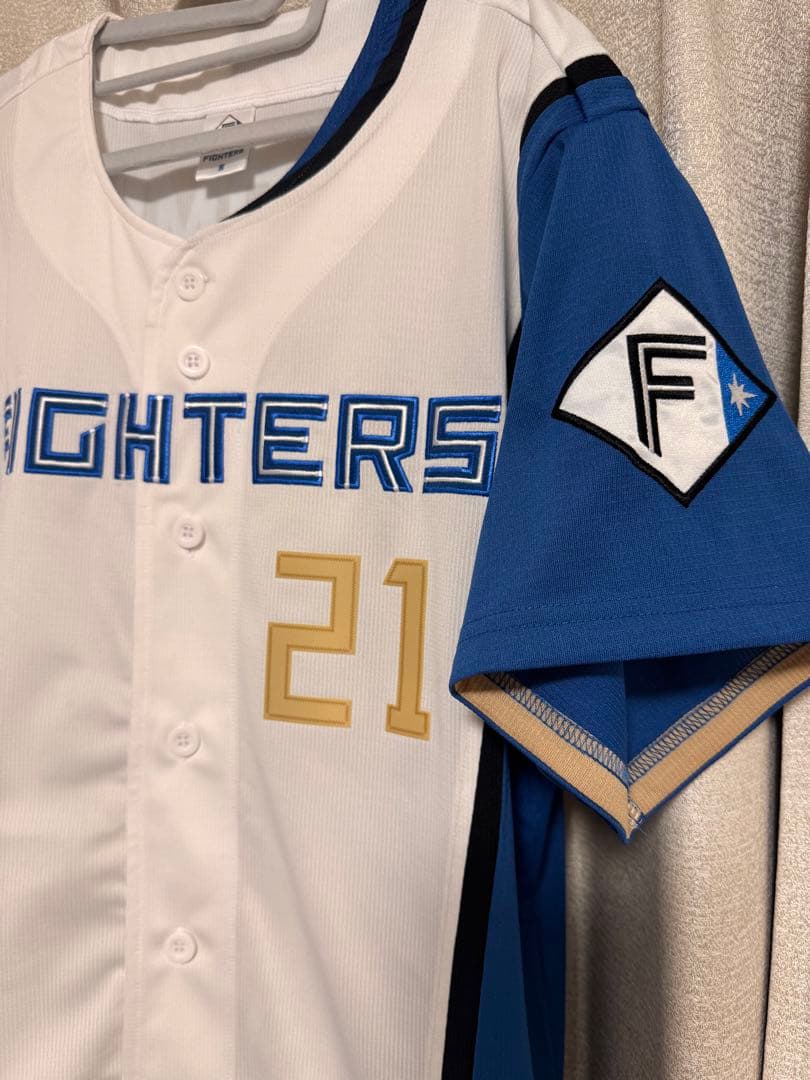 【最終値下げ】ファイターズ 清宮幸太郎ユニフォームSサイズ