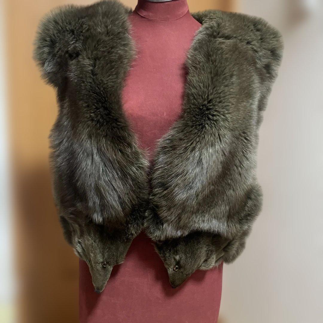 オリーブグリーン フォックスファーショートジャケット　ジレ　ベスト