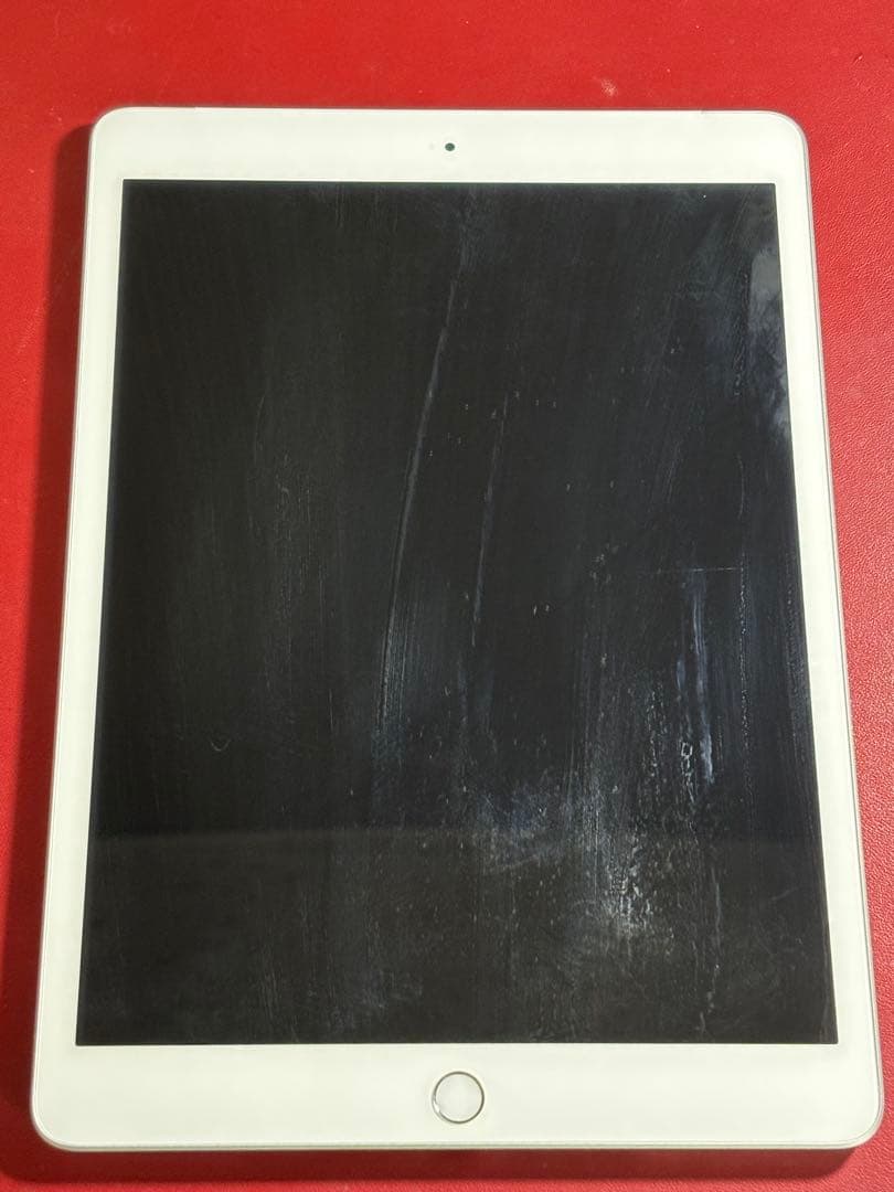 iPad第8世代　-シルバー32GB- -ケース・ペンシル付-