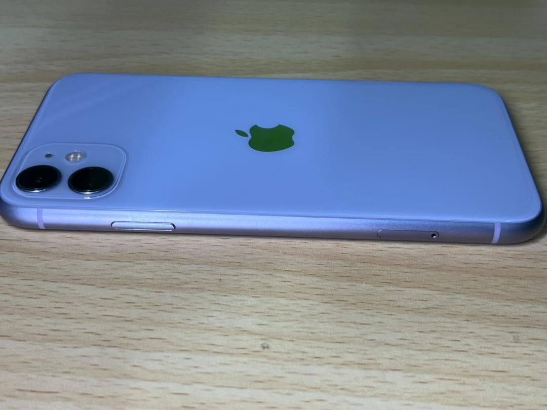 iPhone11 256GB バッテリー74％ simロック解除済 中古品