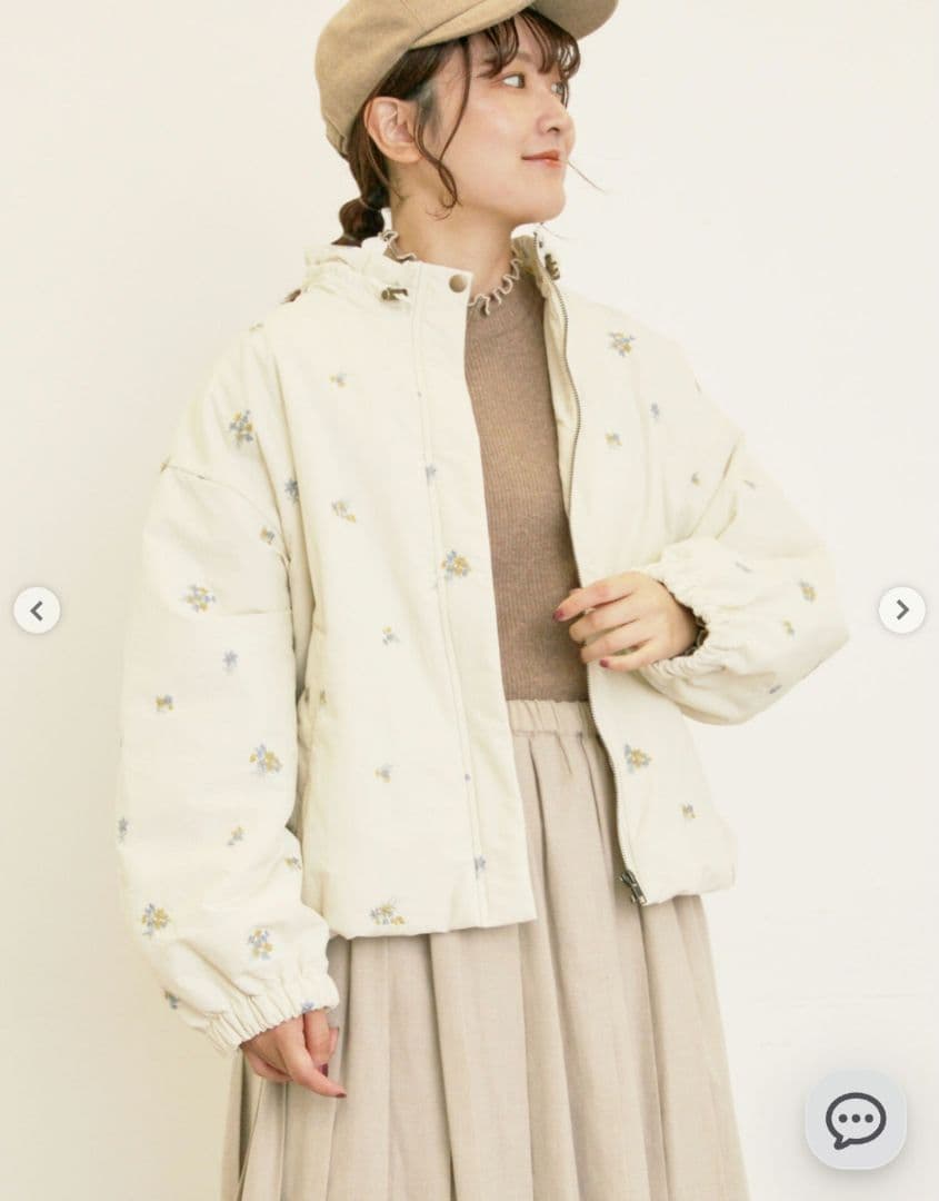 美品　サマンサモスモス　小花総刺繍中綿ジャケット　キナリ　sm2