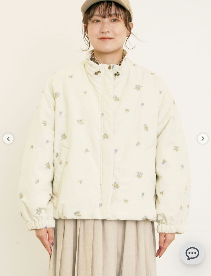 美品　サマンサモスモス　小花総刺繍中綿ジャケット　キナリ　sm2