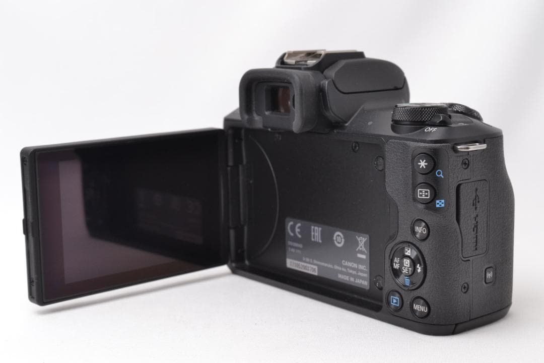 ■ 美品 ■ キャノン　Canon EOS Kiss M2 ダブルズームキット