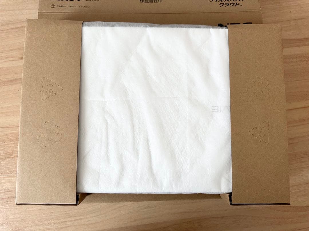 NEC LAVIE NS750HAW / i7/8GB/ノートパソコン ホワイト