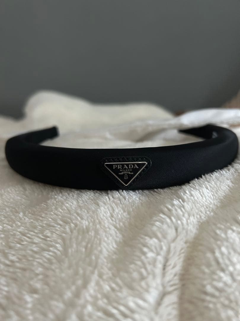 PRADA ブラック ヘアバンド 専用袋・ケース付き