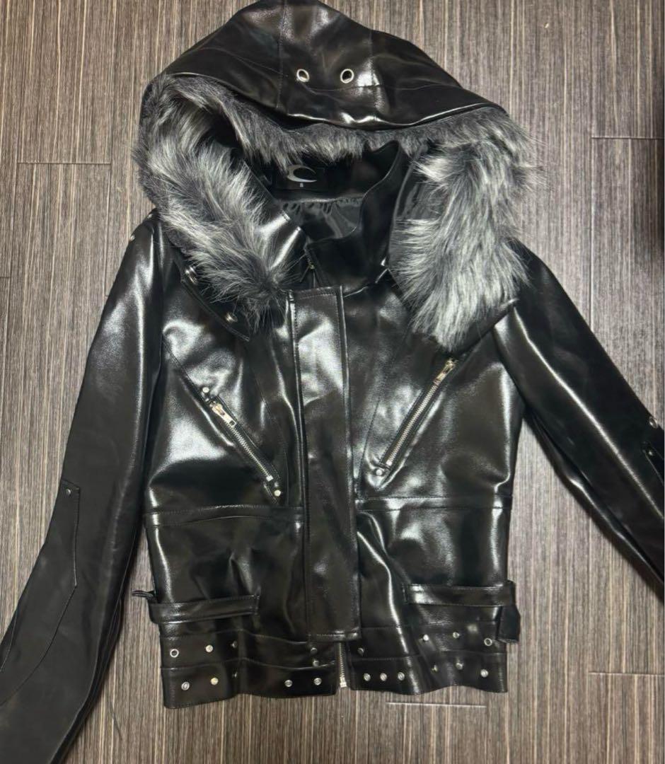 ブラックレザージャケット ファー付きフード