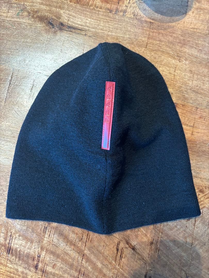 PRADA プラダ　ニット帽　ブラック