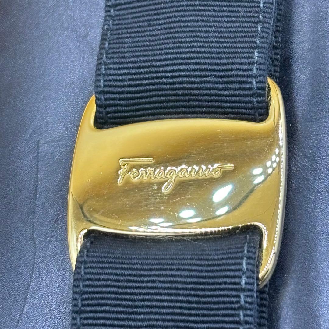 Salvatore Ferragamo ヴァラ リボン レザー ハンドバッグ