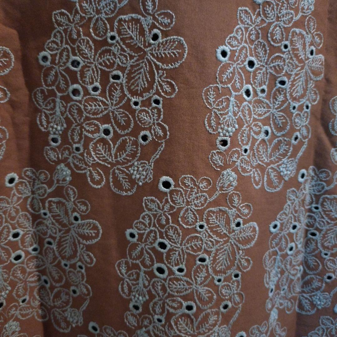 MINA PERHONEN ブラウン刺繍半袖ワンピース
