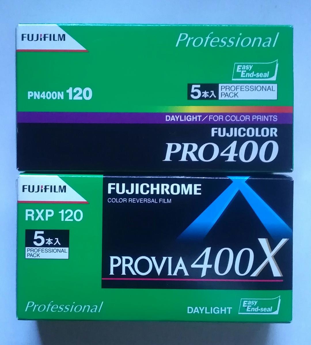 PRO400　1箱5本入り　PROVIA400X　1箱5本入り　どちらも120