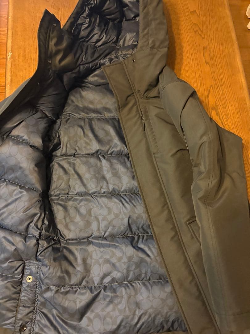 【良品】　COACH コーチ　フード付きダウンジャケット