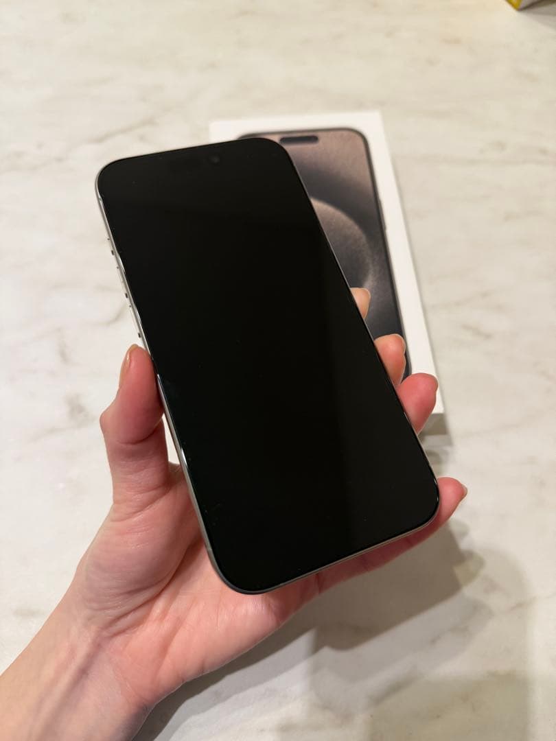 Apple iPhone 15 Pro 512GB ナチュラルチタニウム