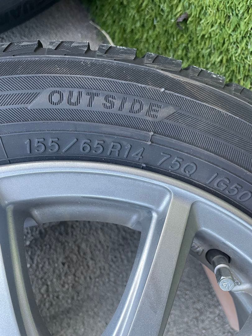 スタッドレスタイヤ ホイール4本セット14インチ