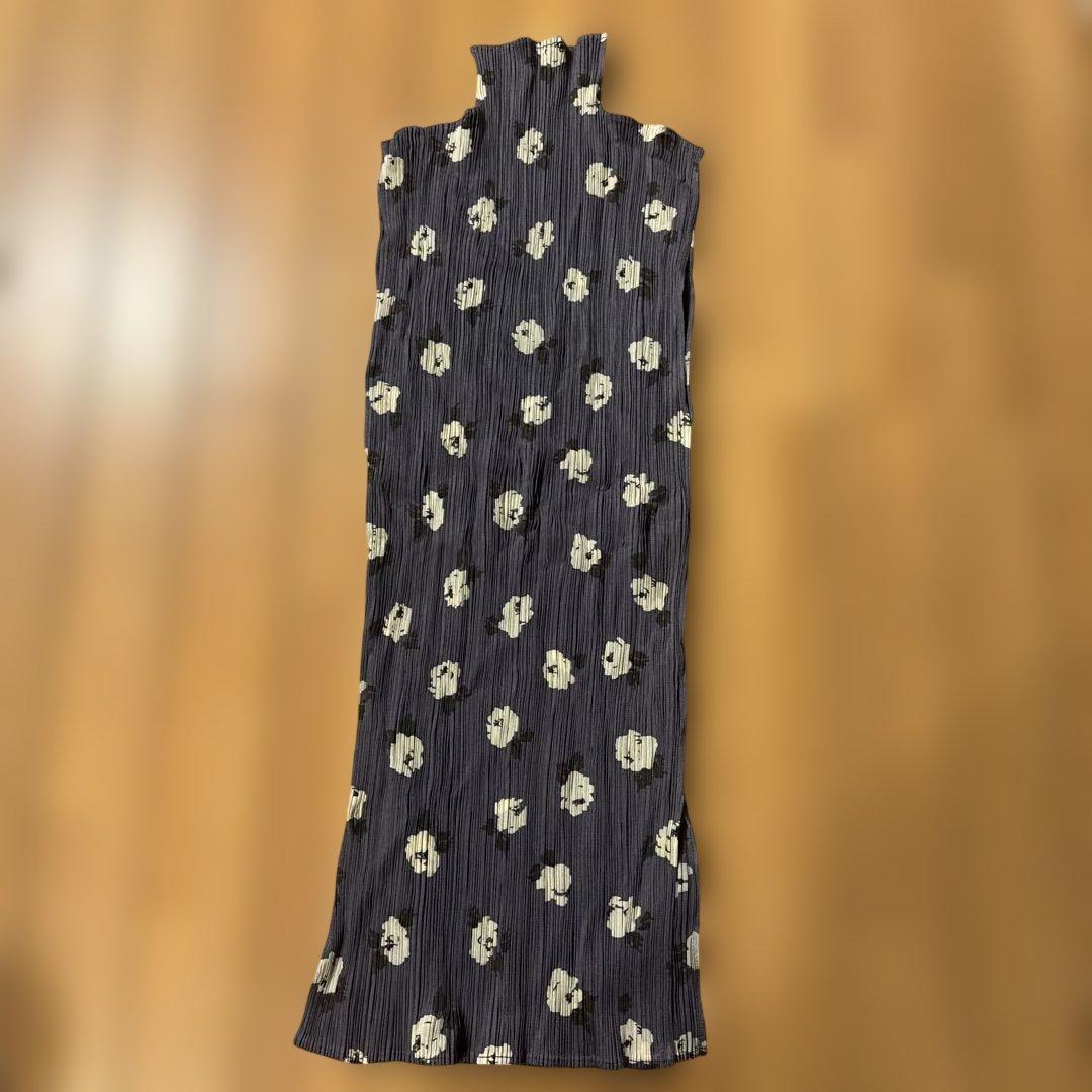 PLAYS PLEASE 花柄プリーツノースリーブチュニック