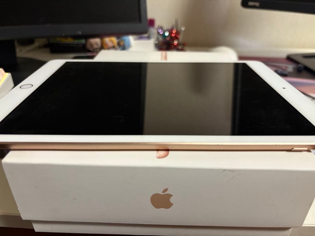 iPad (第7世代) ゴールド 10.2インチ 本体　SIMフリー