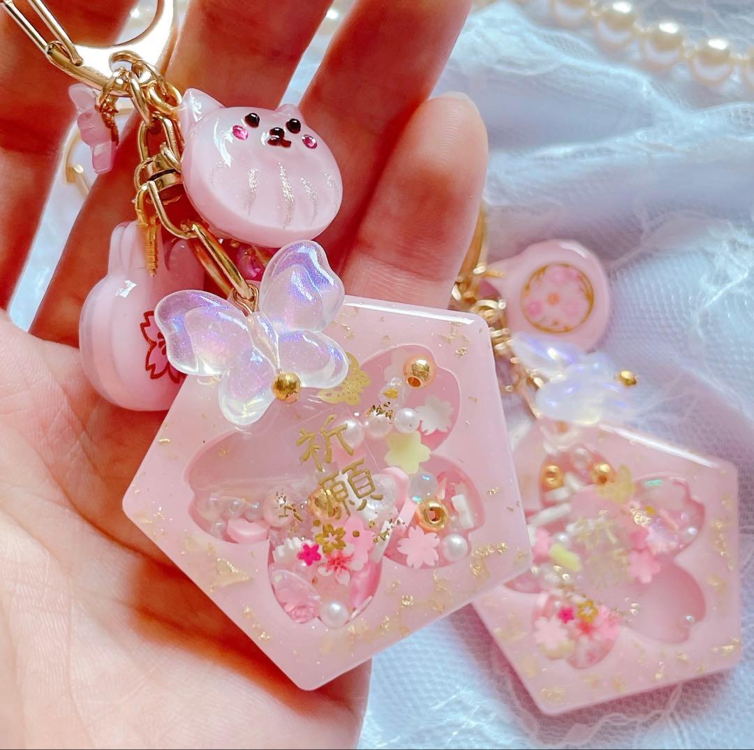シャカシャカキーホルダー　桜の御守りシェイカー　だるま付き　ひなページ