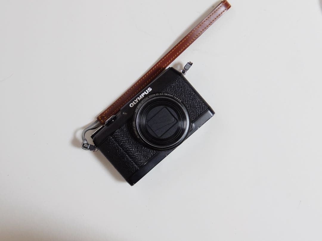 動作確認済み　Fujifilm XQ2 シルバー　箱付　フジフイルム