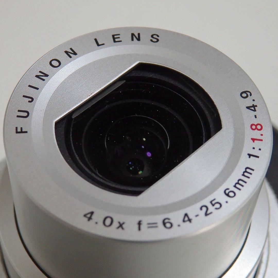 動作確認済み　Fujifilm XQ2 シルバー　箱付　フジフイルム