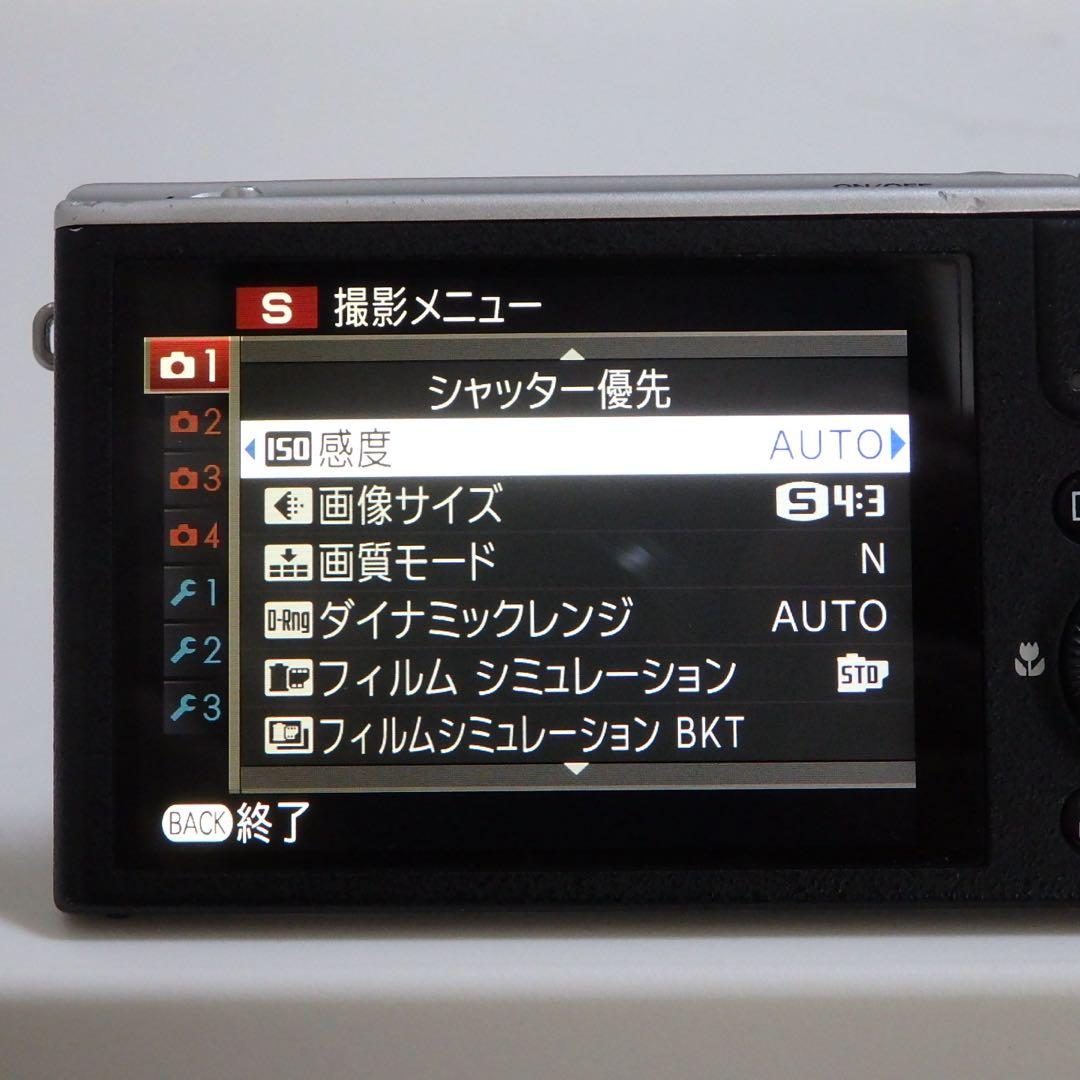 動作確認済み　Fujifilm XQ2 シルバー　箱付　フジフイルム