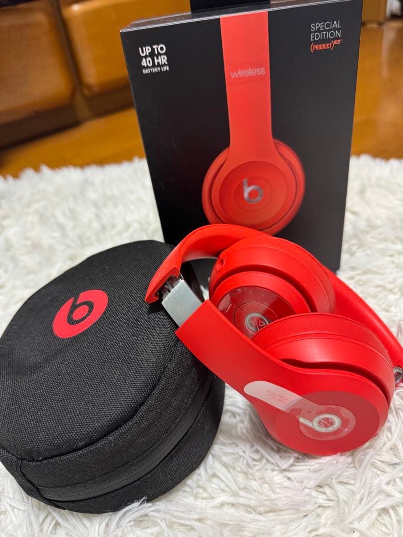 【ほぼ新品】beats solo3 プロダクトレッド