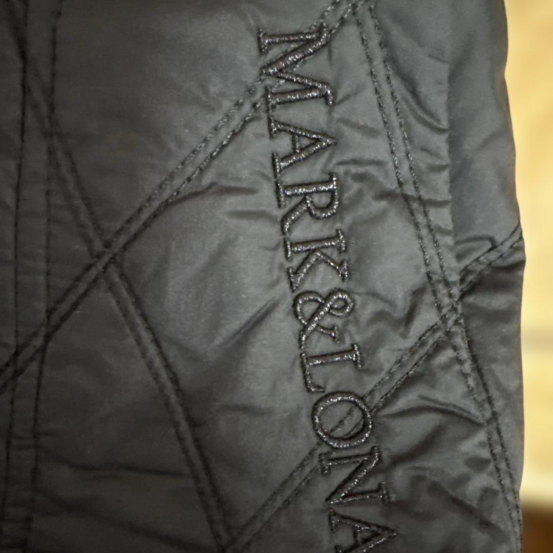 マークアンドロナスカート