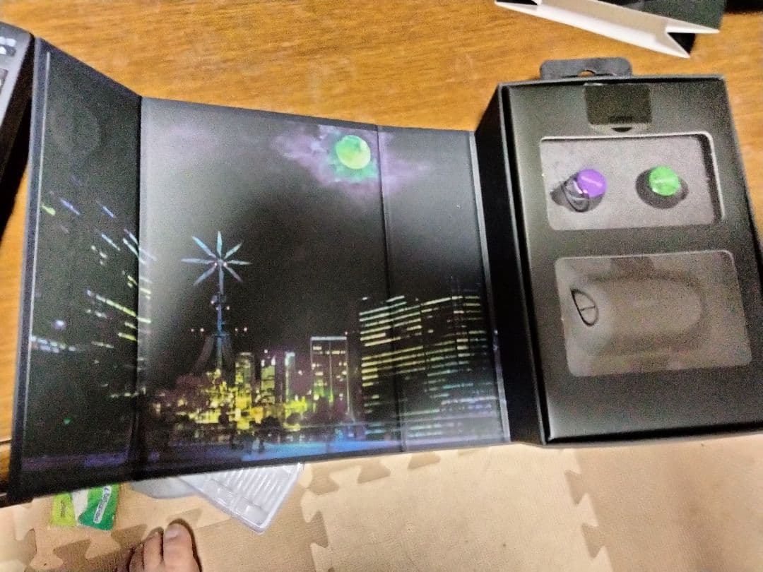 仮面ライダーw　AVIOT　コラボイヤホン